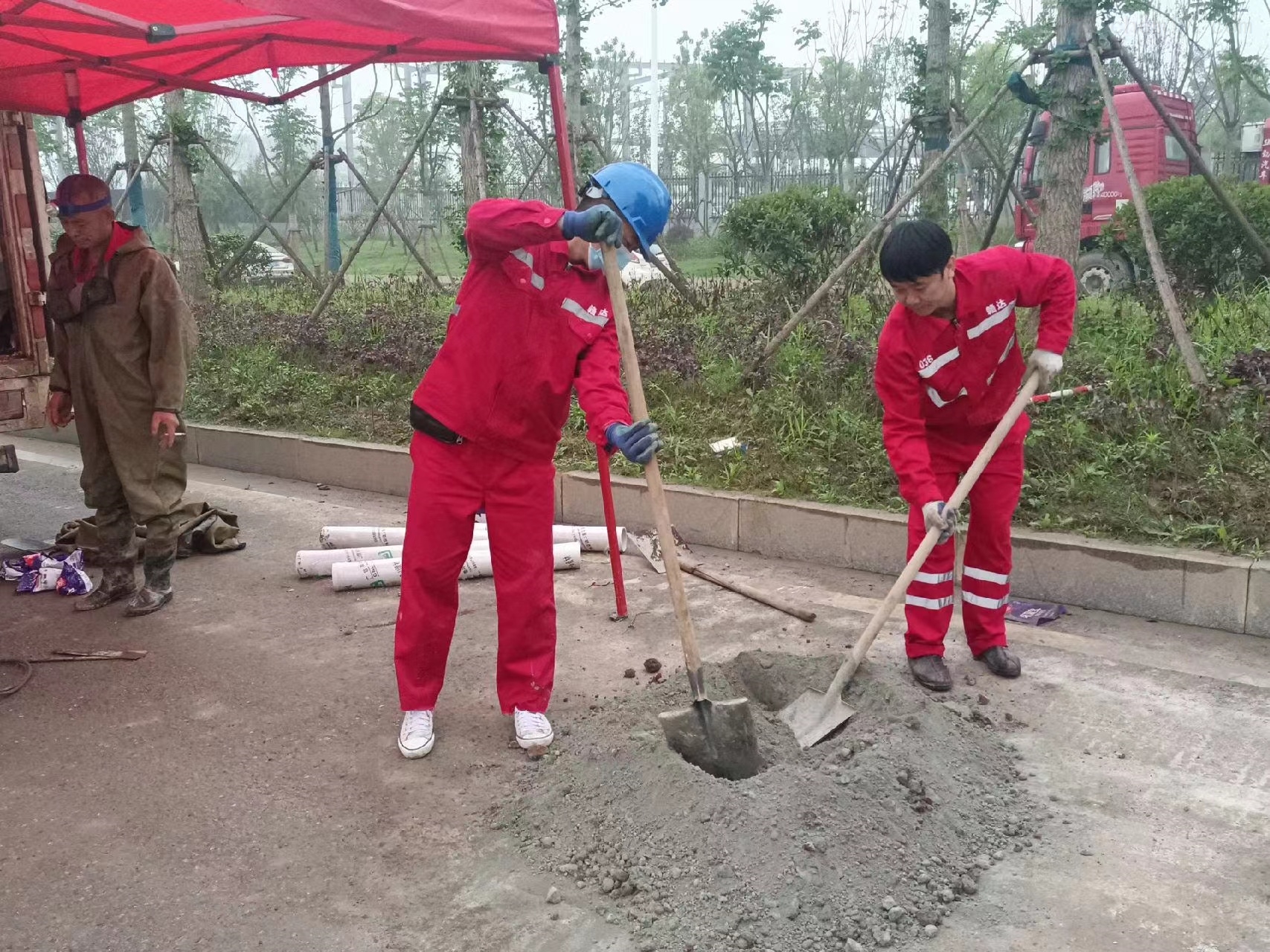 张港镇管道疏通哪家好】及时进行市政管道清淤