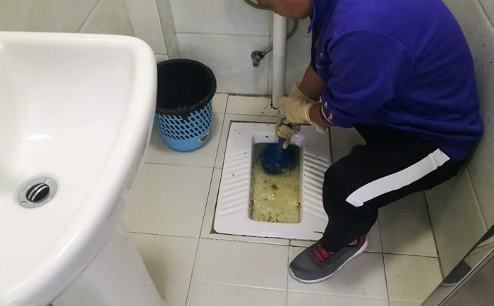 张港镇疏通蹲坑