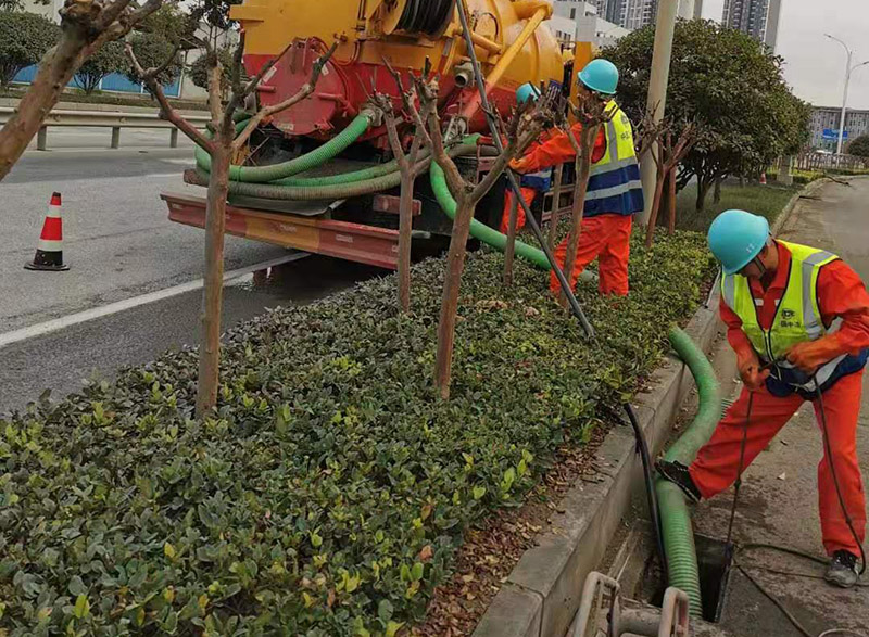 张港镇市政管道清淤